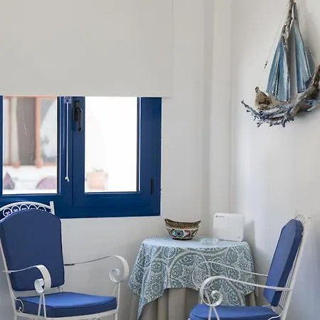 Captain's Kmr Apartment *